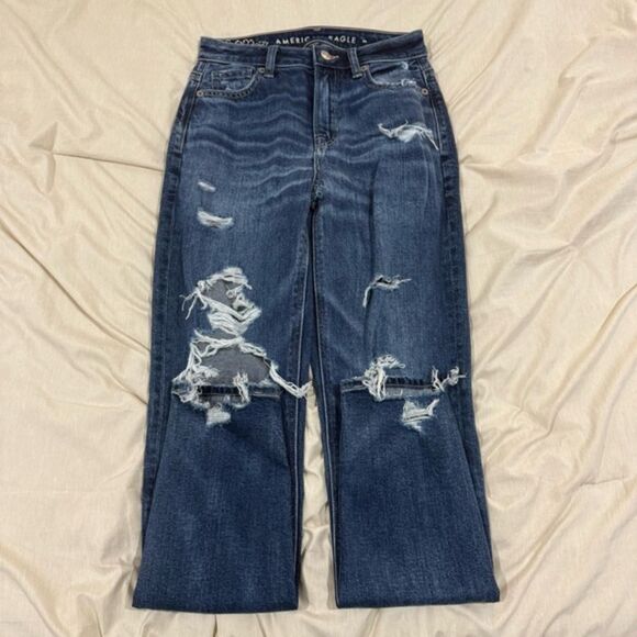 American Eagle Strigid Mom Jeans • Floral Stitch Detail • Size 000 • EUC - Picture 1 of 3